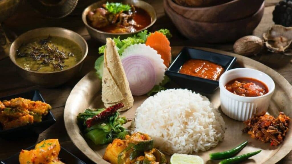 The Best Nepali Dishes To Try While Trekking